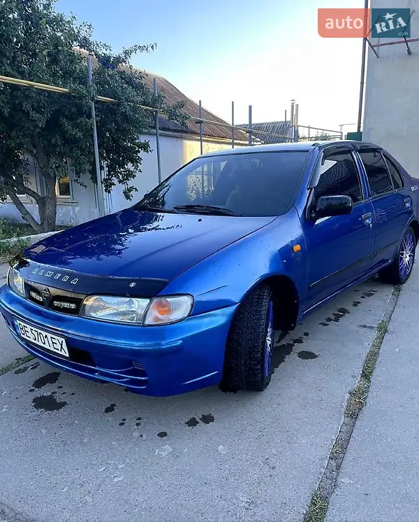 Nissan Almera 1999