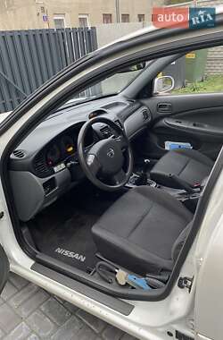 Nissan Almera 2010