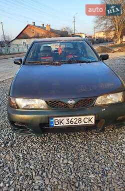 Nissan Almera  1998
