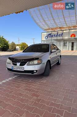 Nissan Almera  2003