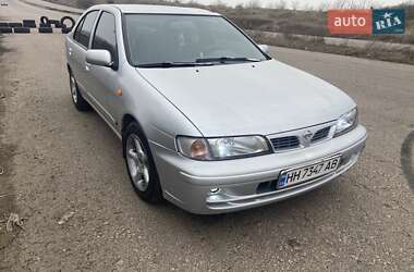 Nissan Almera  1997