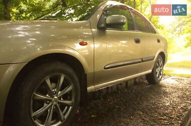 Nissan Almera  2003