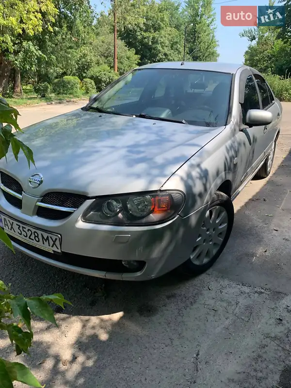 Nissan Almera