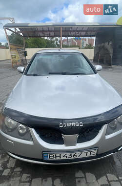 Nissan Almera  2003