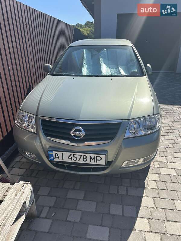 Nissan Almera