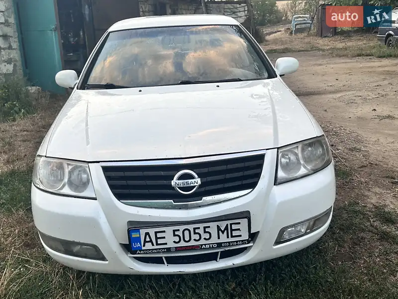 Nissan Almera 2012