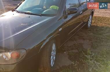 Nissan Almera  2005