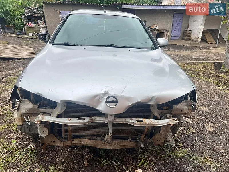 Nissan Almera 2003