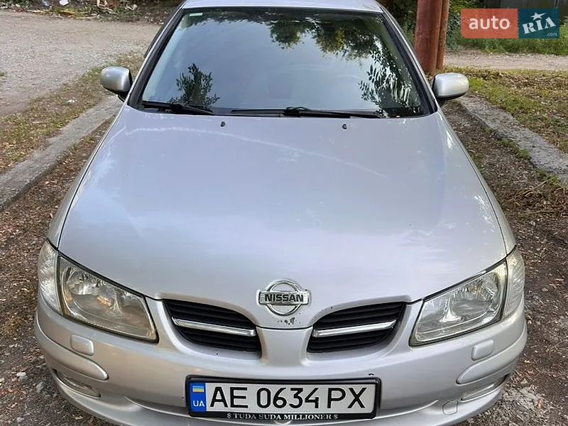 Nissan Almera 2001