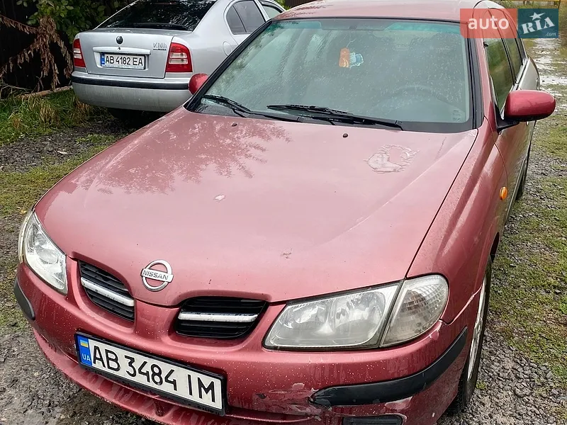 Nissan Almera 2001