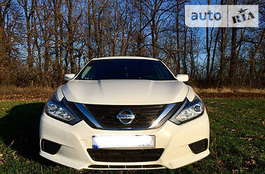 Nissan Altima  2016