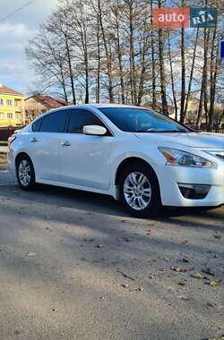 Nissan Altima  2012