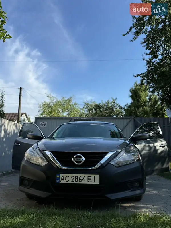 Nissan Altima