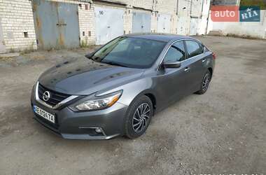 Nissan Altima  2016