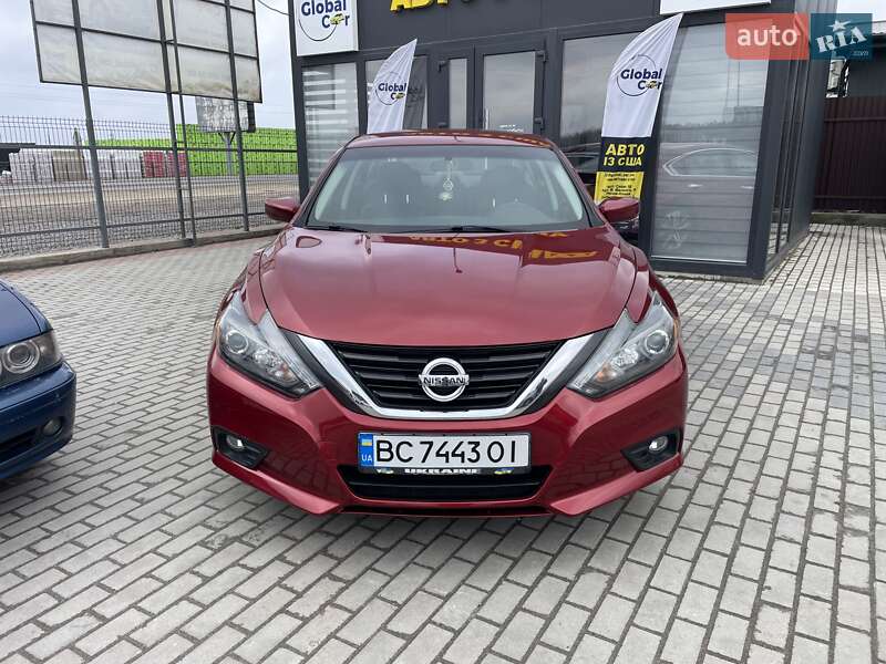 Nissan Altima