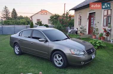 Nissan Altima  2002