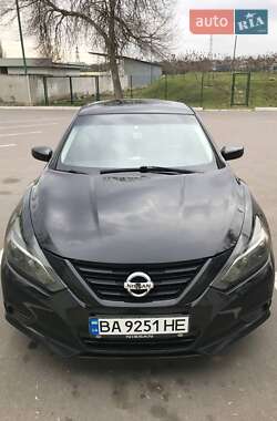 Nissan Altima  2017