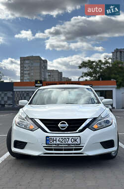 Nissan Altima  2017