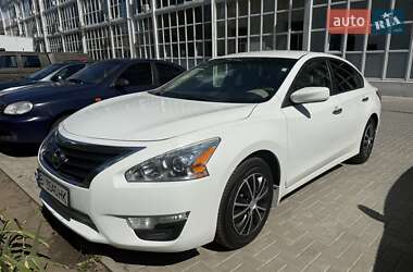 Nissan Altima  2015
