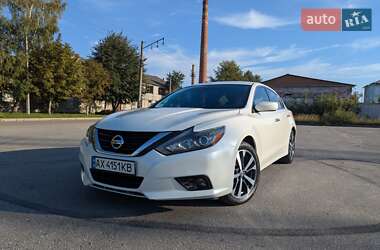 Nissan Altima  2017