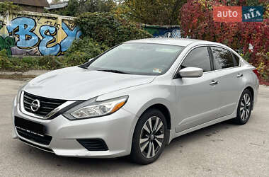 Nissan Altima  2016