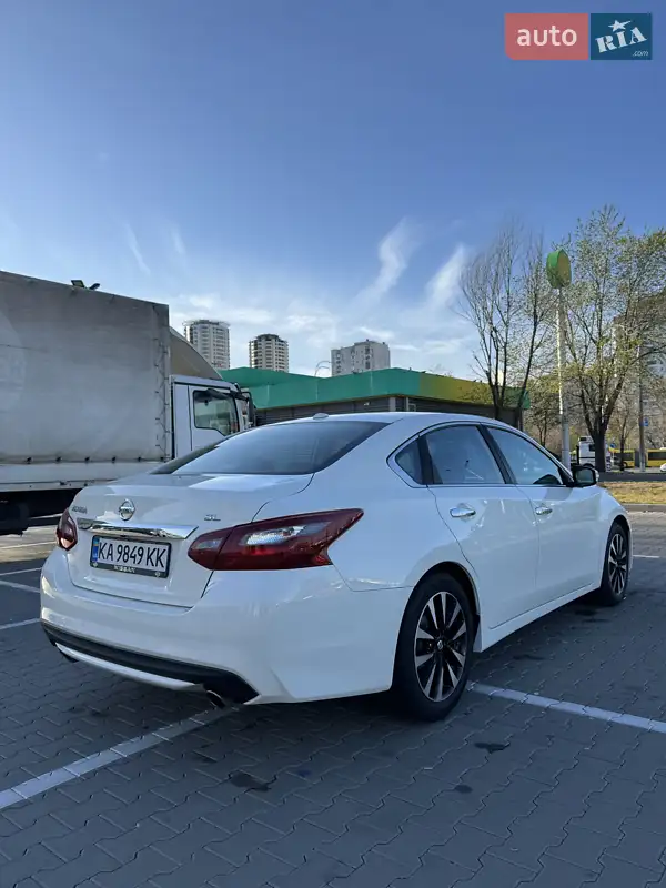 Nissan Altima