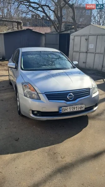 Nissan Altima