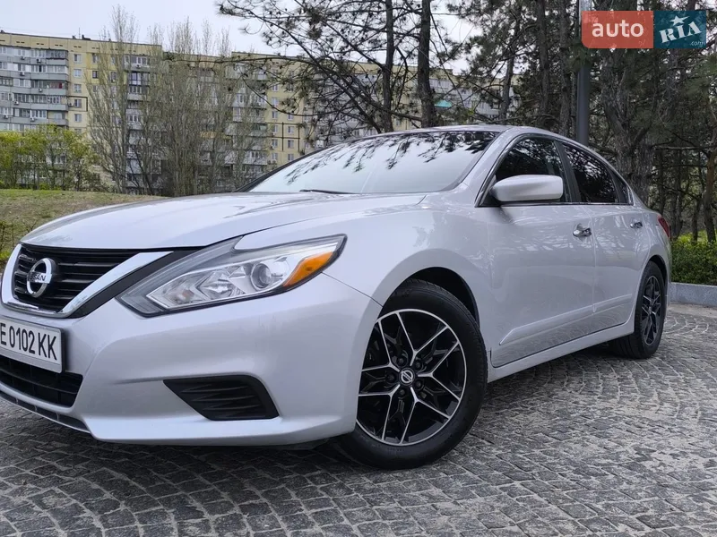 Nissan Altima