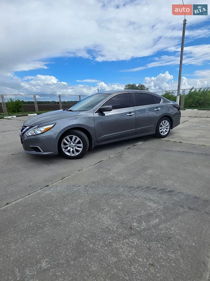 2016 Nissan Altima - мініатюра 3