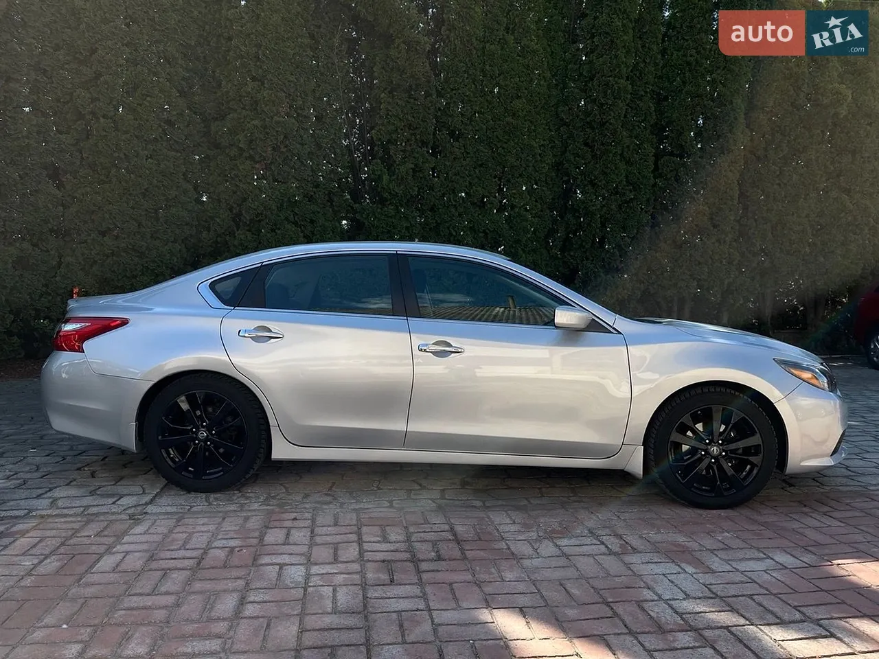 2016 Nissan Altima - мініатюра 2