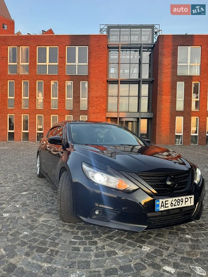 2016 Nissan Altima - мініатюра 4