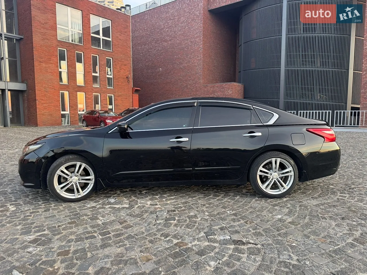 2016 Nissan Altima - мініатюра 5