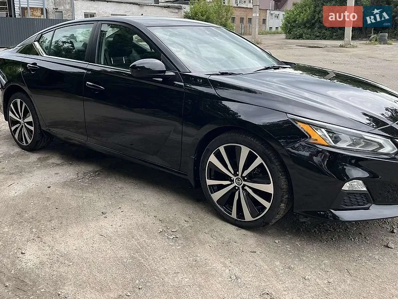 Nissan Altima 2022