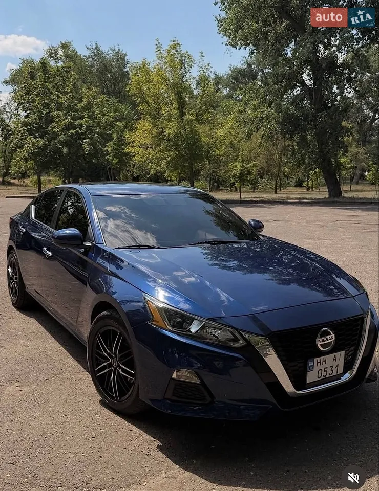 2019 Nissan Altima - мініатюра 2
