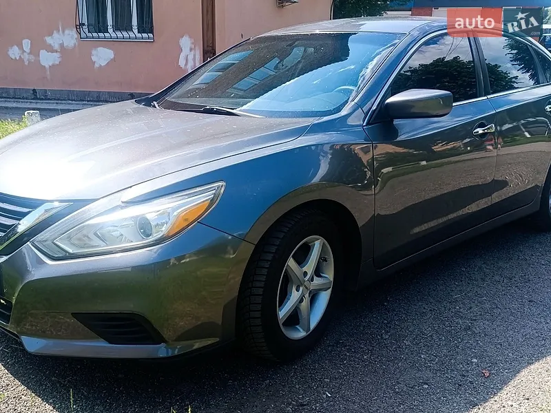 Nissan Altima