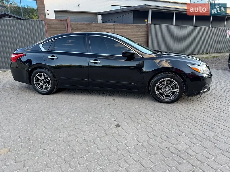 Nissan Altima