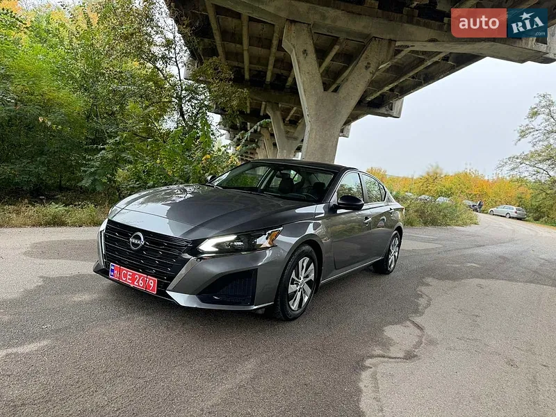 Nissan Altima