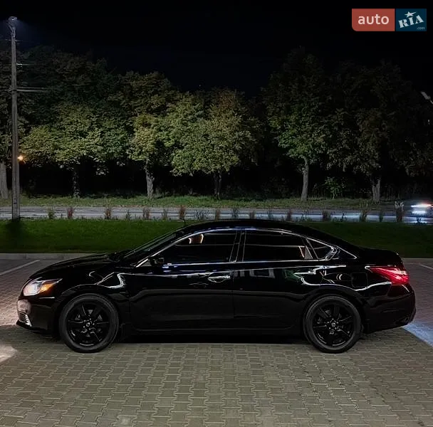 Nissan Altima