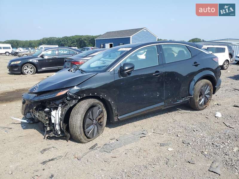 Позашляховик / Кросовер Nissan Ariya