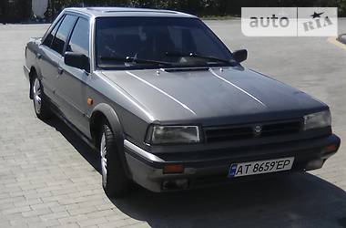 Nissan Bluebird  1990