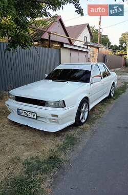 Nissan Bluebird  1989