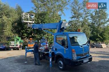 Nissan Cabstar  2012