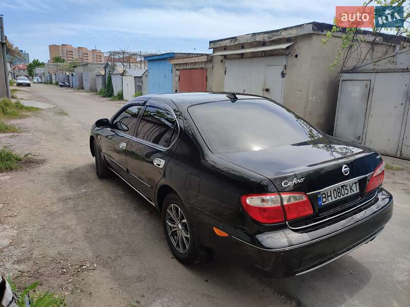 Седан Nissan Cefiro