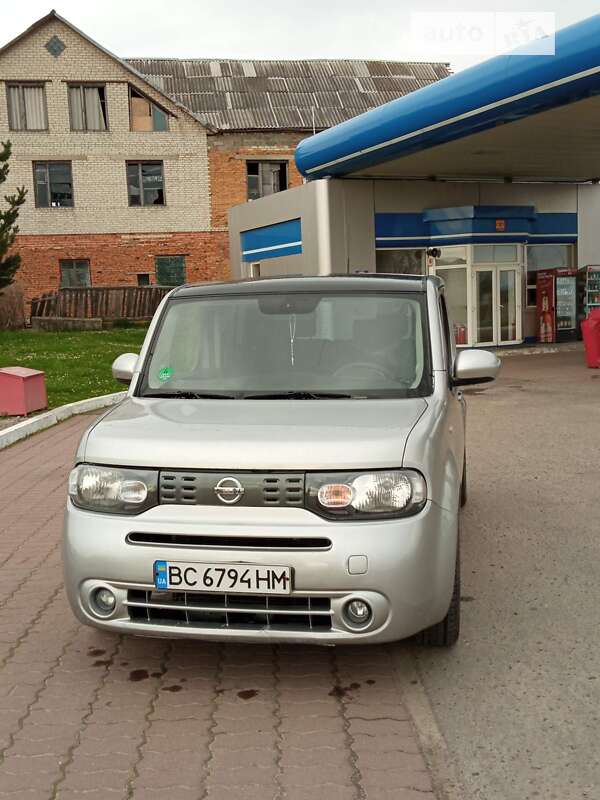 Легковые Nissan Cube