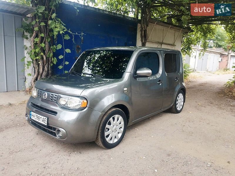 Легковые Nissan Cube