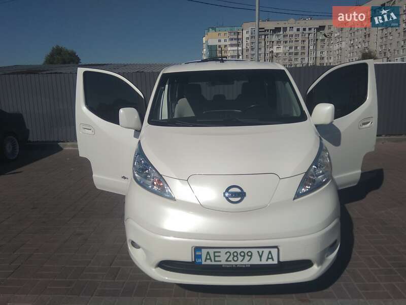 Nissan e-NV200