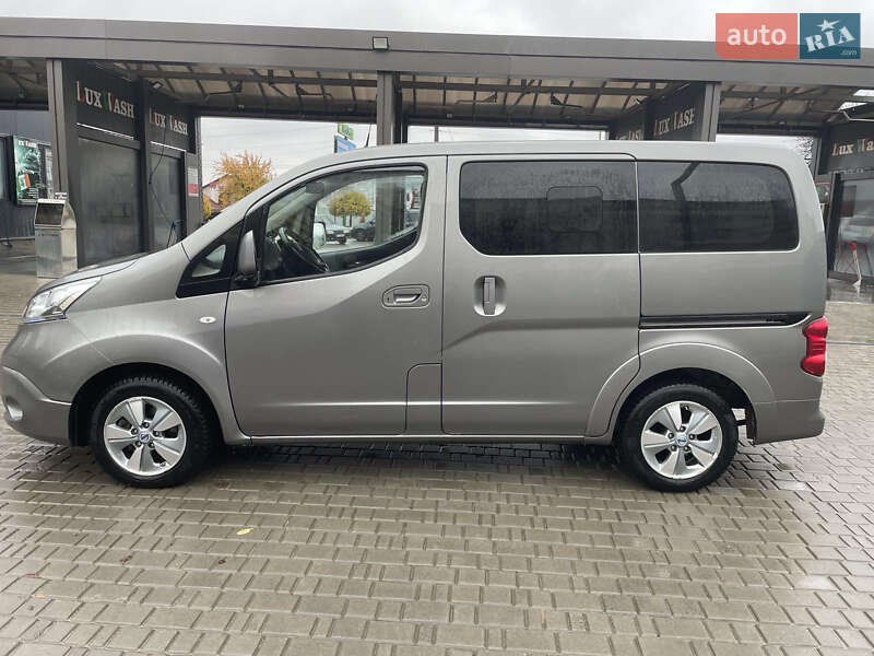 Nissan e-NV200