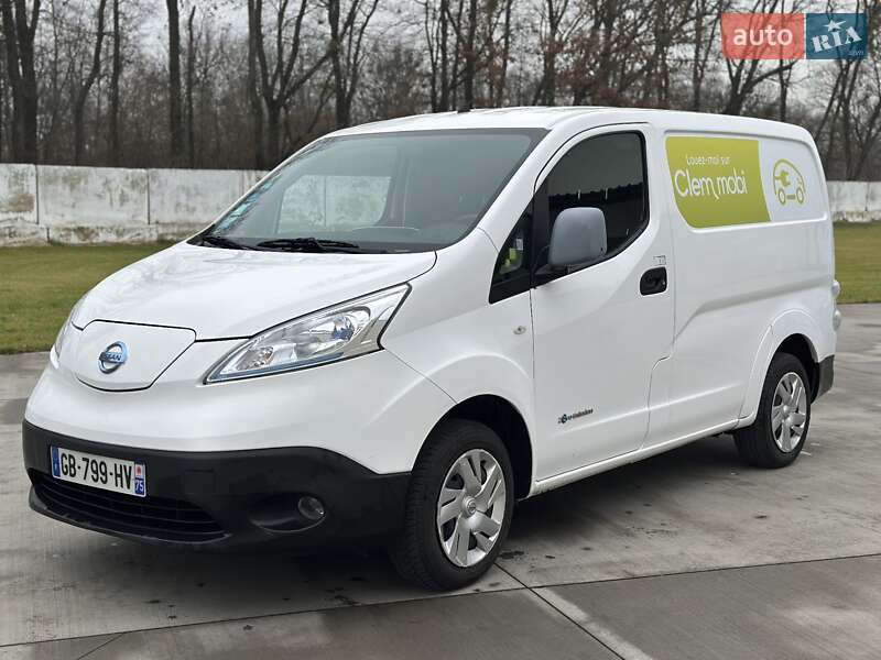 Nissan e-NV200