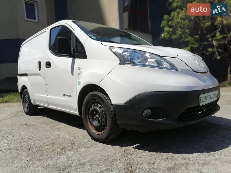 Nissan e-NV200