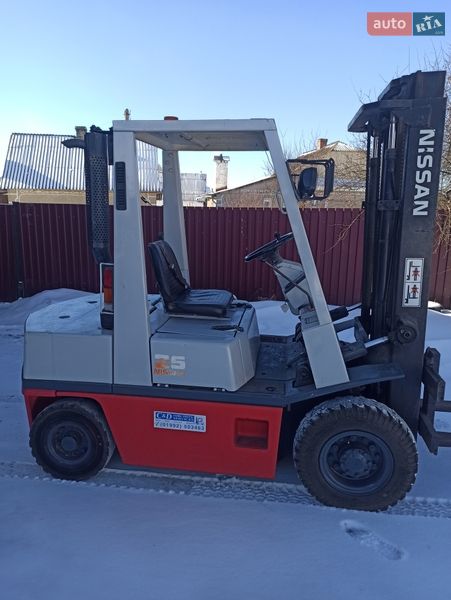 Спецтехніка Nissan EH